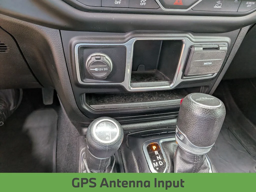 Used 2022 Blue Jeep Sport image 22