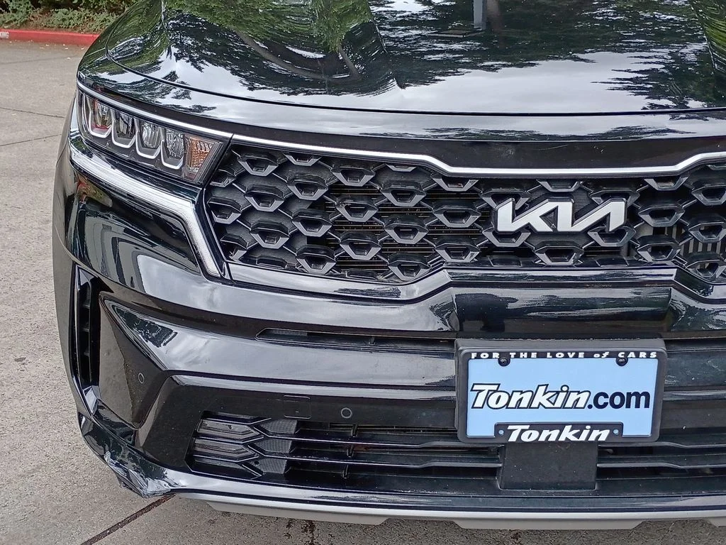 Used 2023 Aurora Black Kia EX image 11