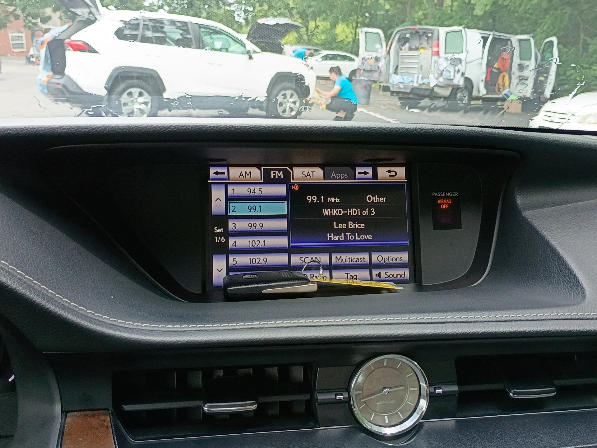Used 2014 Silver Lining Metallic Lexus Base image 24