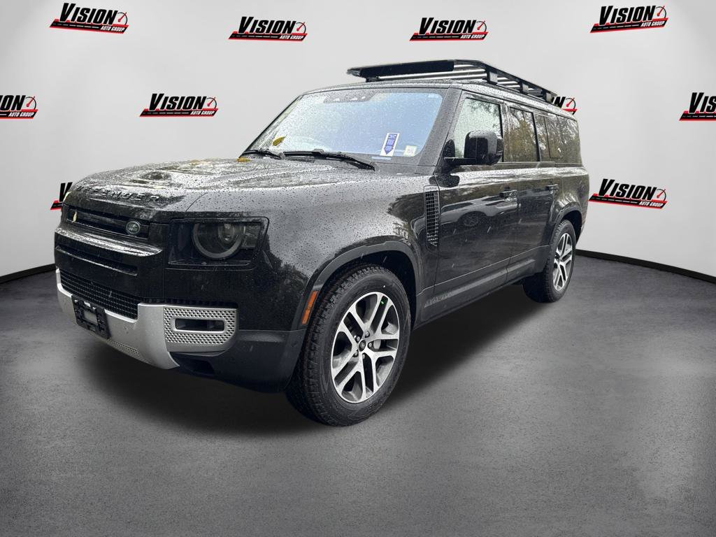 Used 2023 Black Land Rover SE image 1