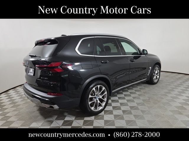 Used 2024 Black BMW xDrive40i image 9