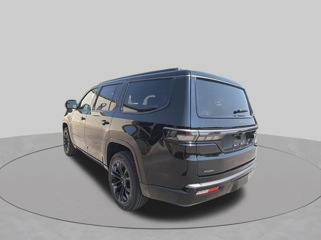 New 2026 High Gloss Black Exterior Paint Jeep Summit Obsidian image 5
