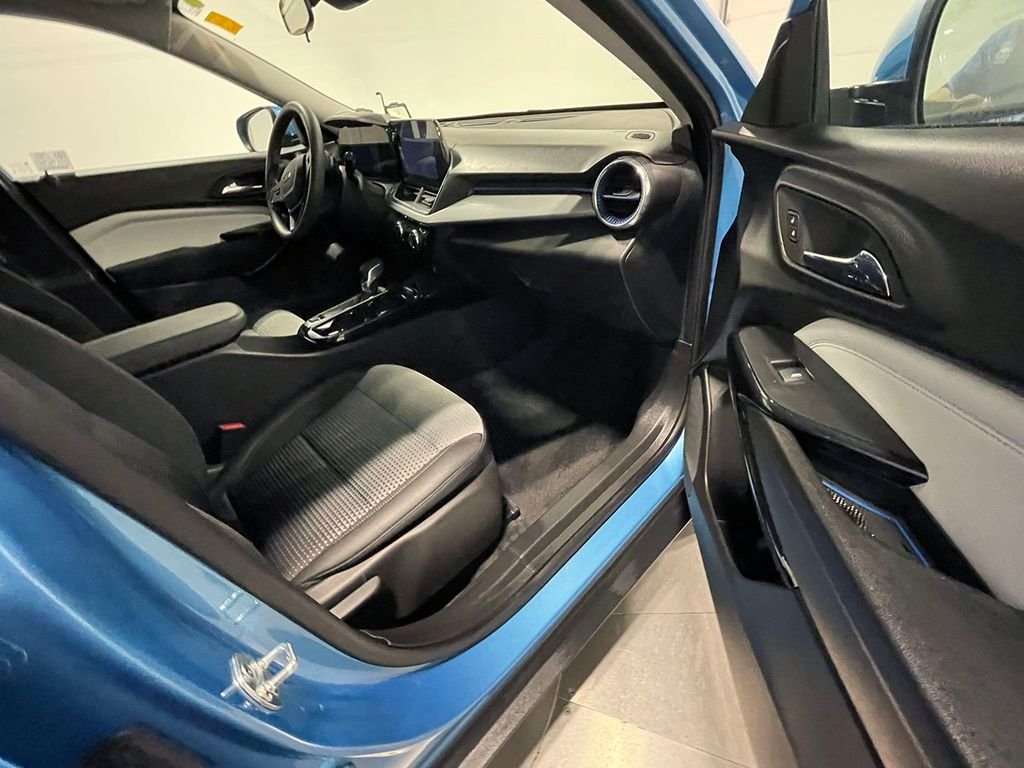 Used 2025 Blue Chevrolet LT image 20