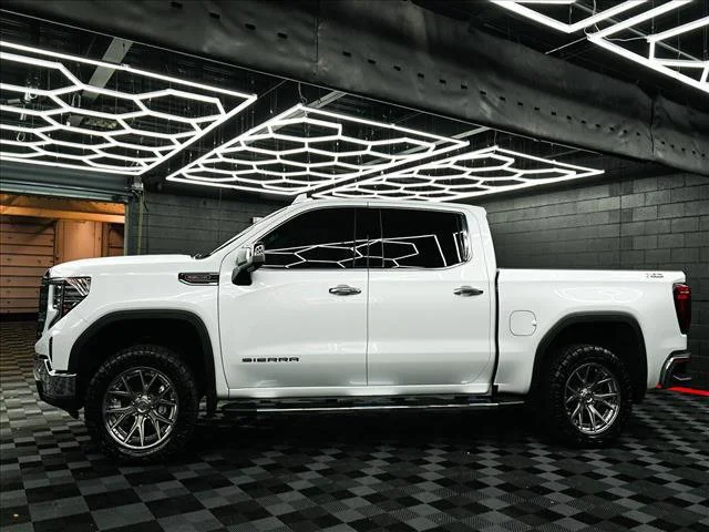 New 2026 Glacier White Tricoat GMC SLT image 47