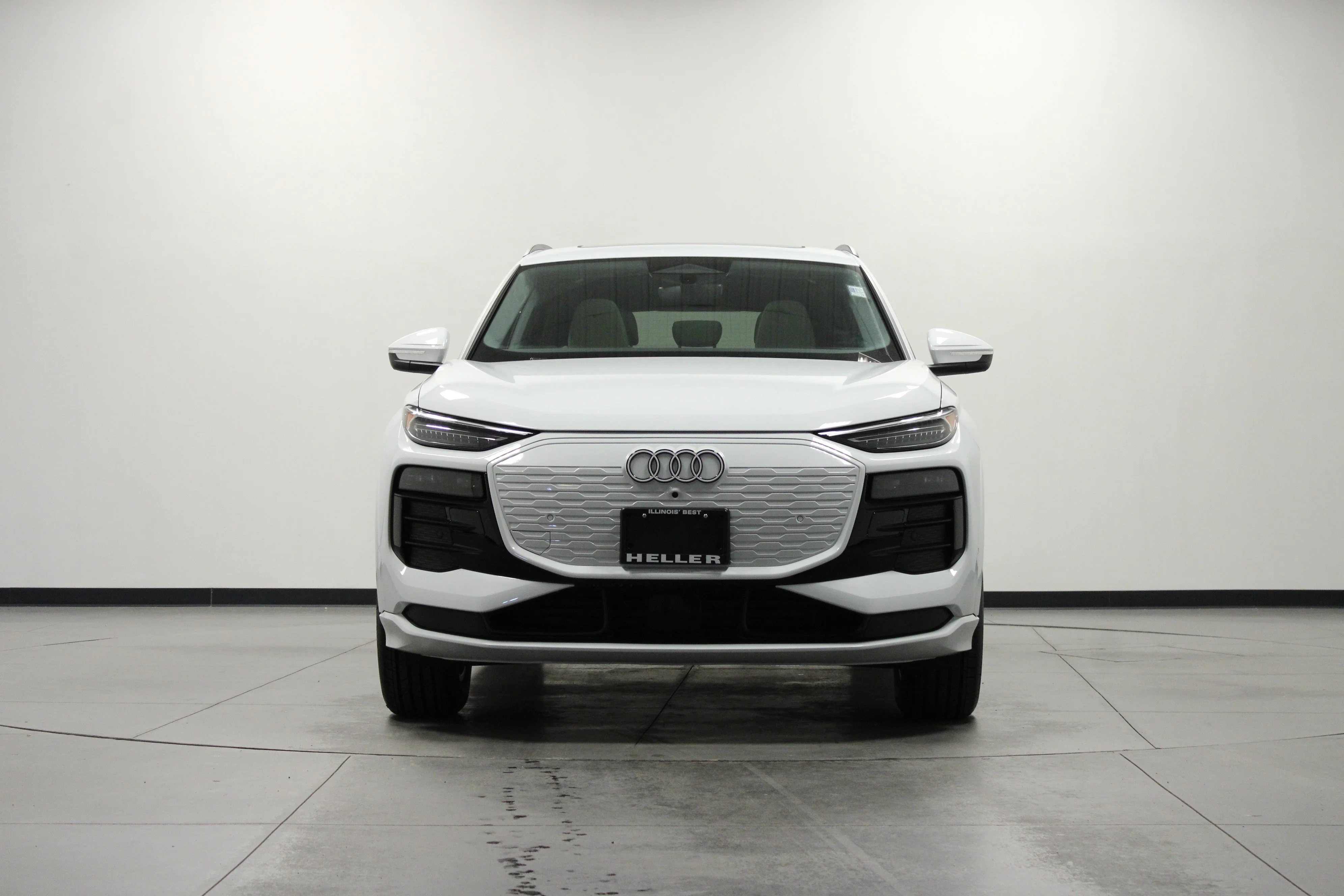 Used 2025 Glacier White Metallic Audi Premium Plus image 9