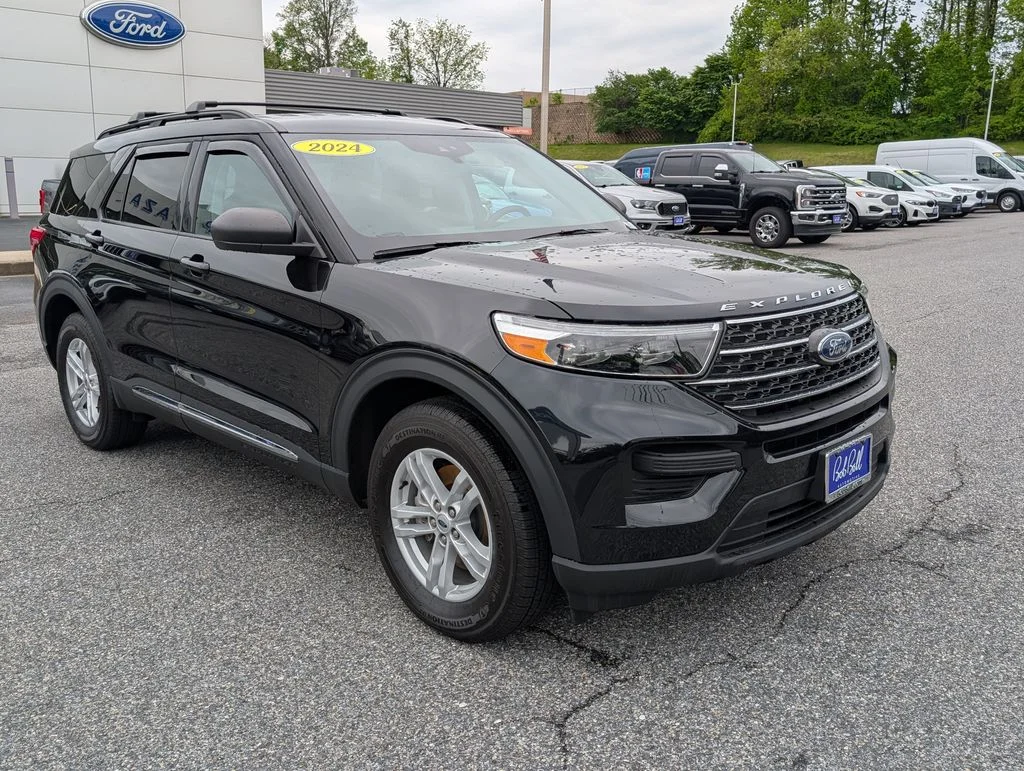 2024 Ford Explorer XLT 4WD's photo