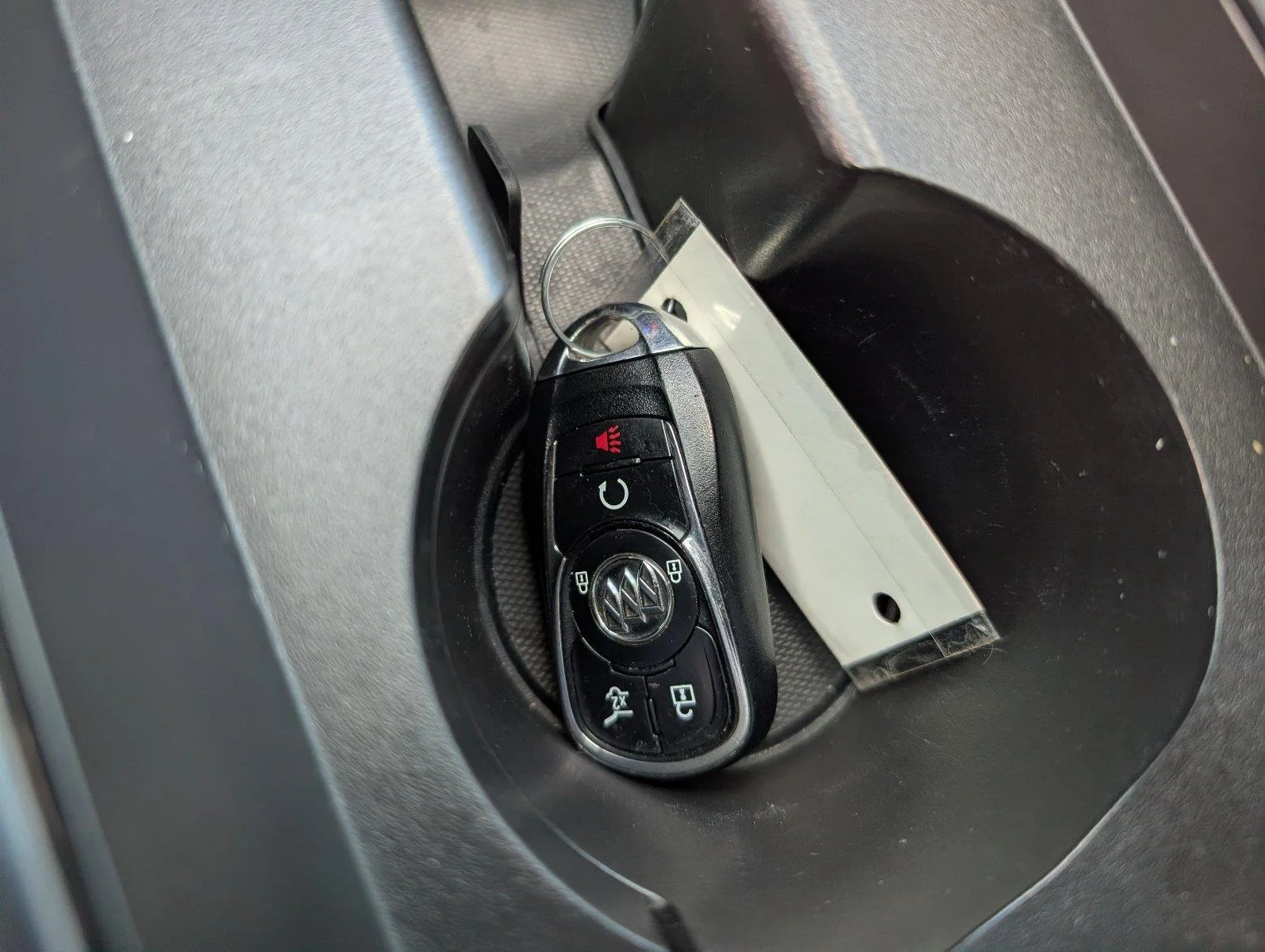 Used 2018 Includes Satin Nickel lower exterior accent color. Buick Avenir image 21