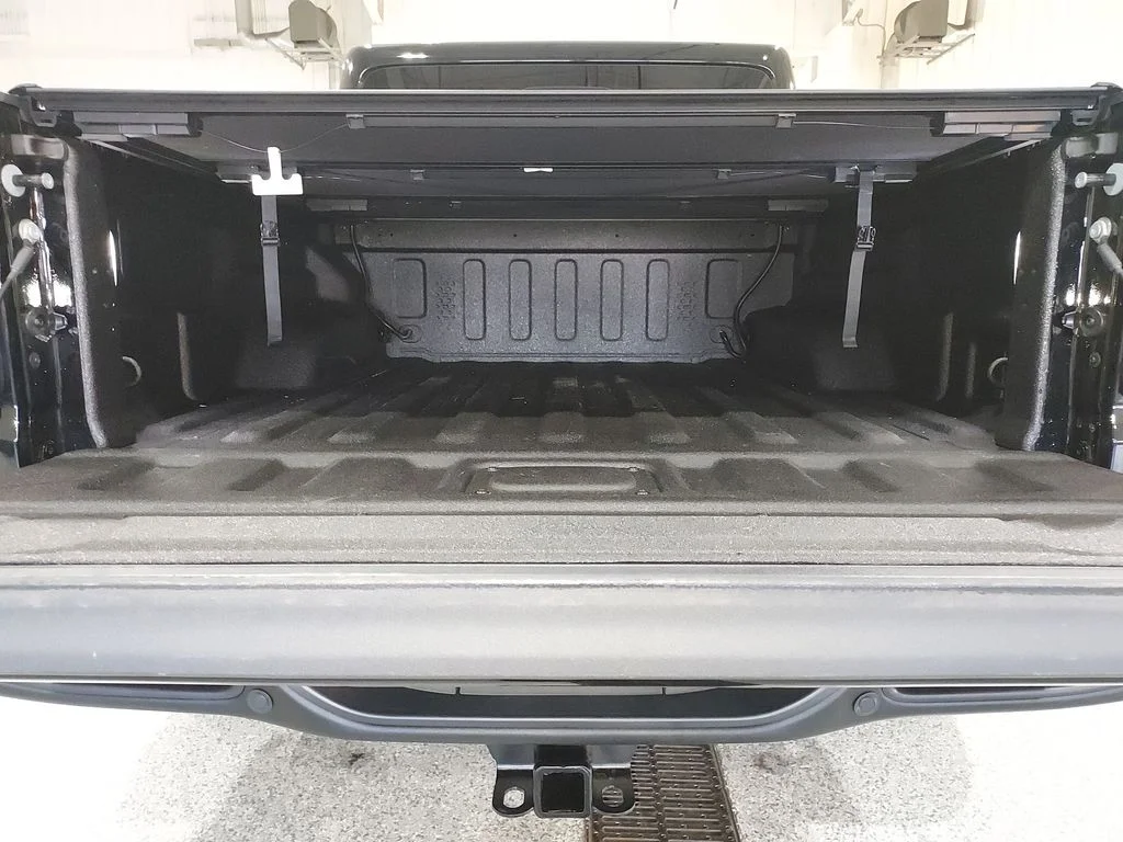 Used 2025 Black Jeep Mojave image 29