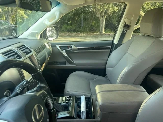 Used 2021 Mica Lexus GX 460 Premium image 9