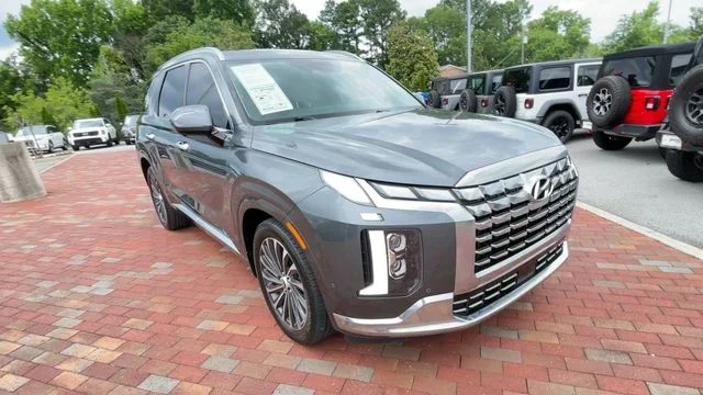 Used 2024 Gray Hyundai Calligraphy image 3