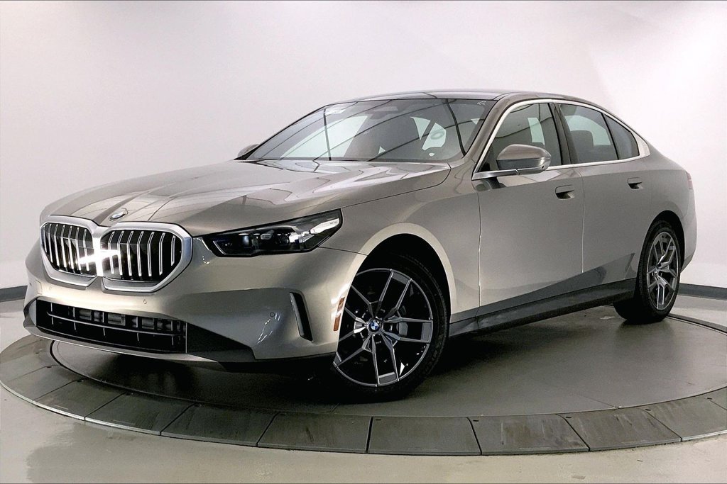 2026 BMW 5 Series 530i - Photo 11