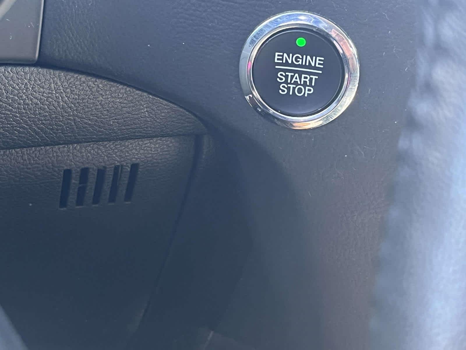 Used 2024 Sil/silver Ford SEL image 39