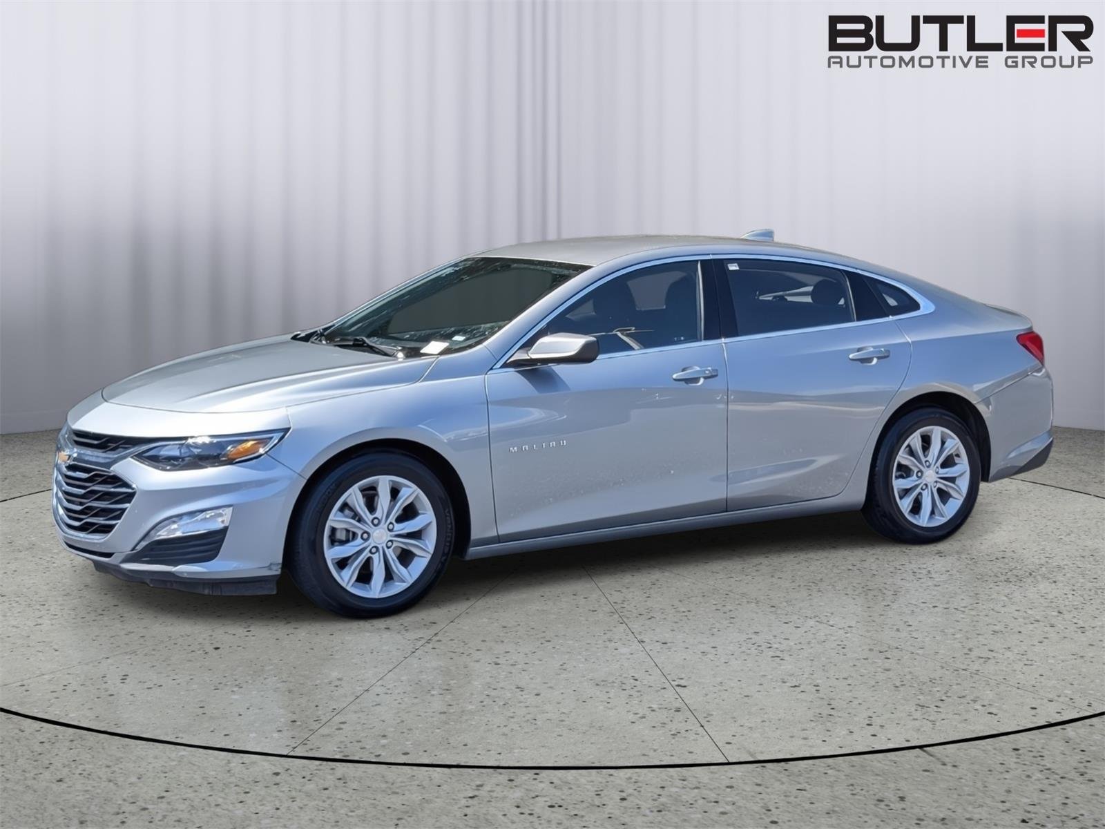Used 2025 Sterling Gray Metallic Chevrolet LT image 2