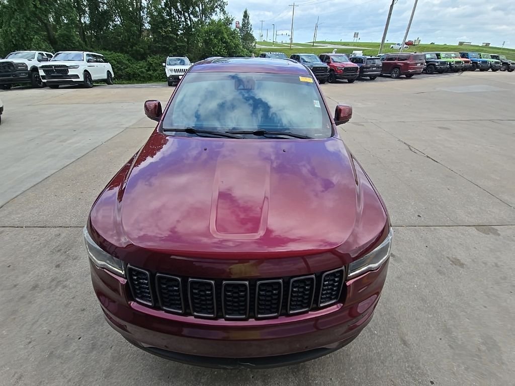Used 2019 Red Jeep Overland image 13