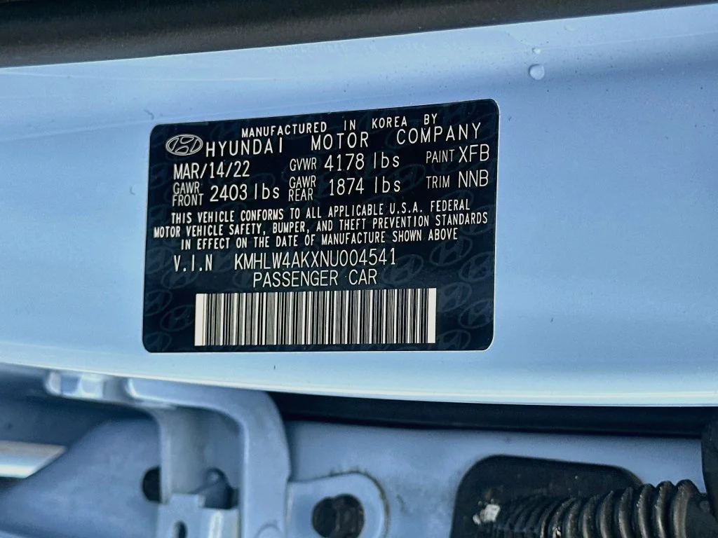 Used 2022 Blue Hyundai Base image 33