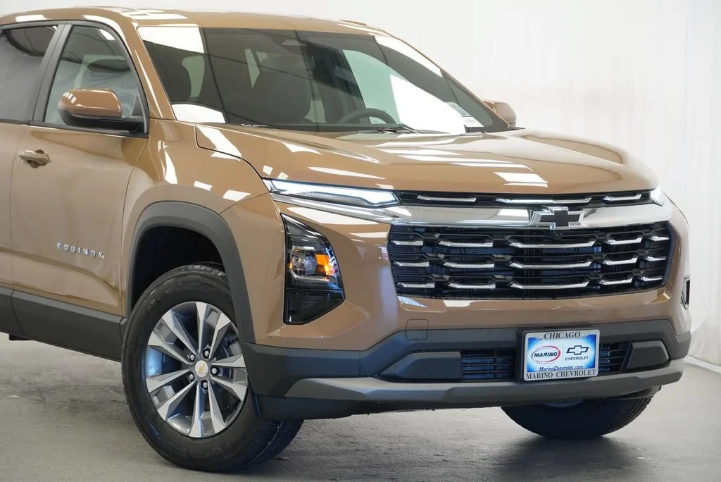 2027 Chevrolet Equinox LT - Photo 9