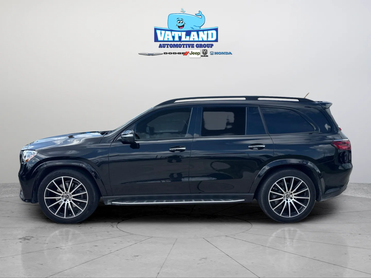 Used 2025 Black Mercedes-Benz GLS 450 image 28