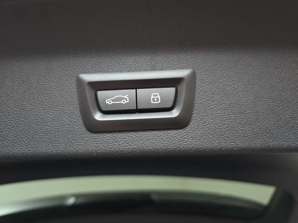 Used 2023 Brooklyn Gray Metallic BMW xDrive30i image 16