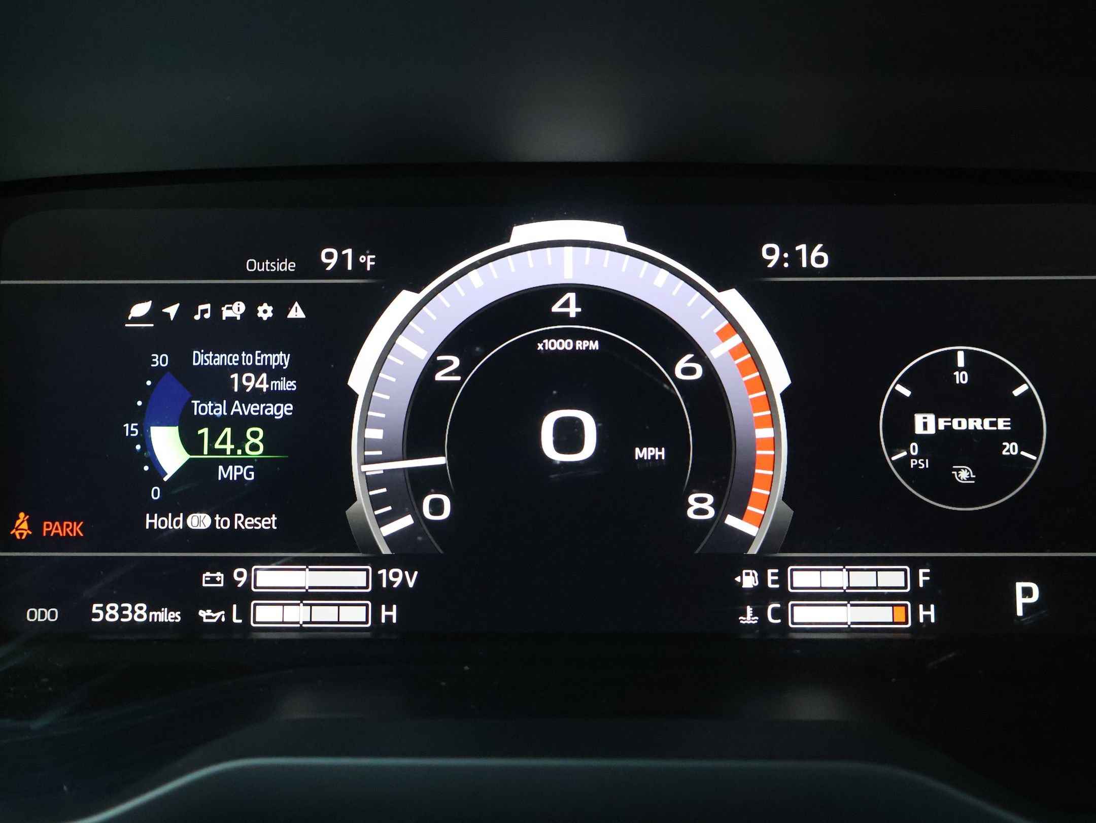 2025 Toyota Tundra Limited - Photo 16