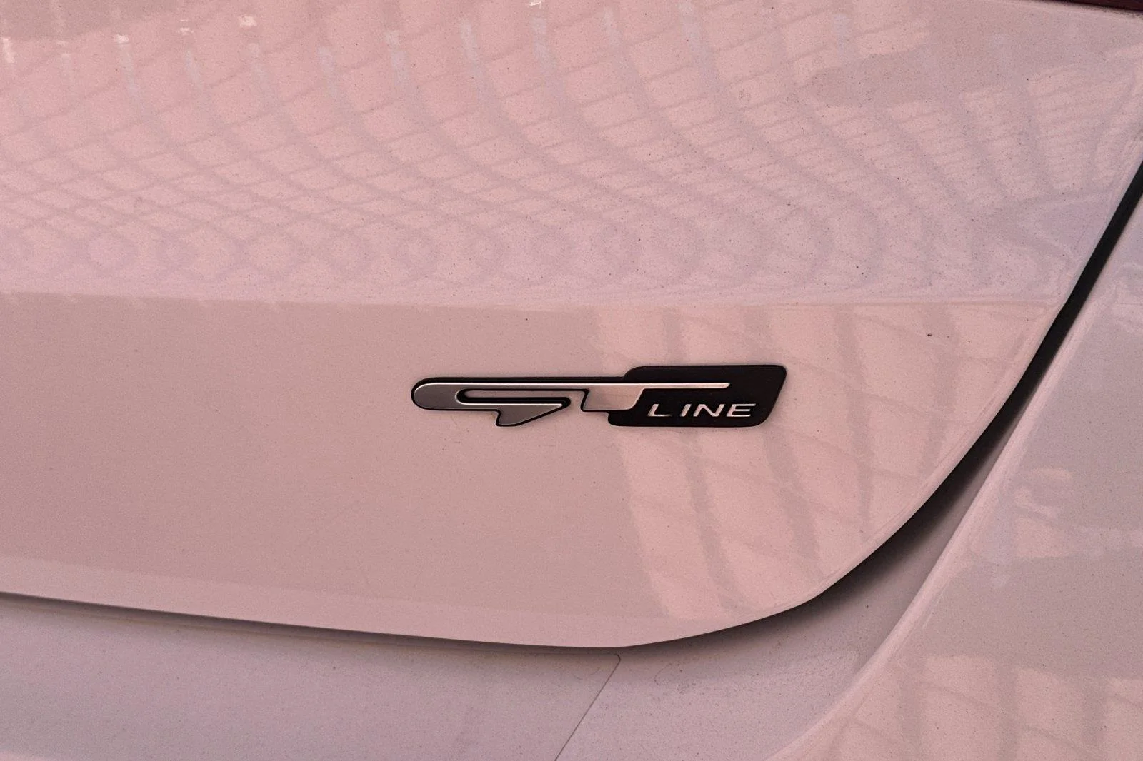 Used 2022 Glacial White Pearl Kia GT-Line image 6