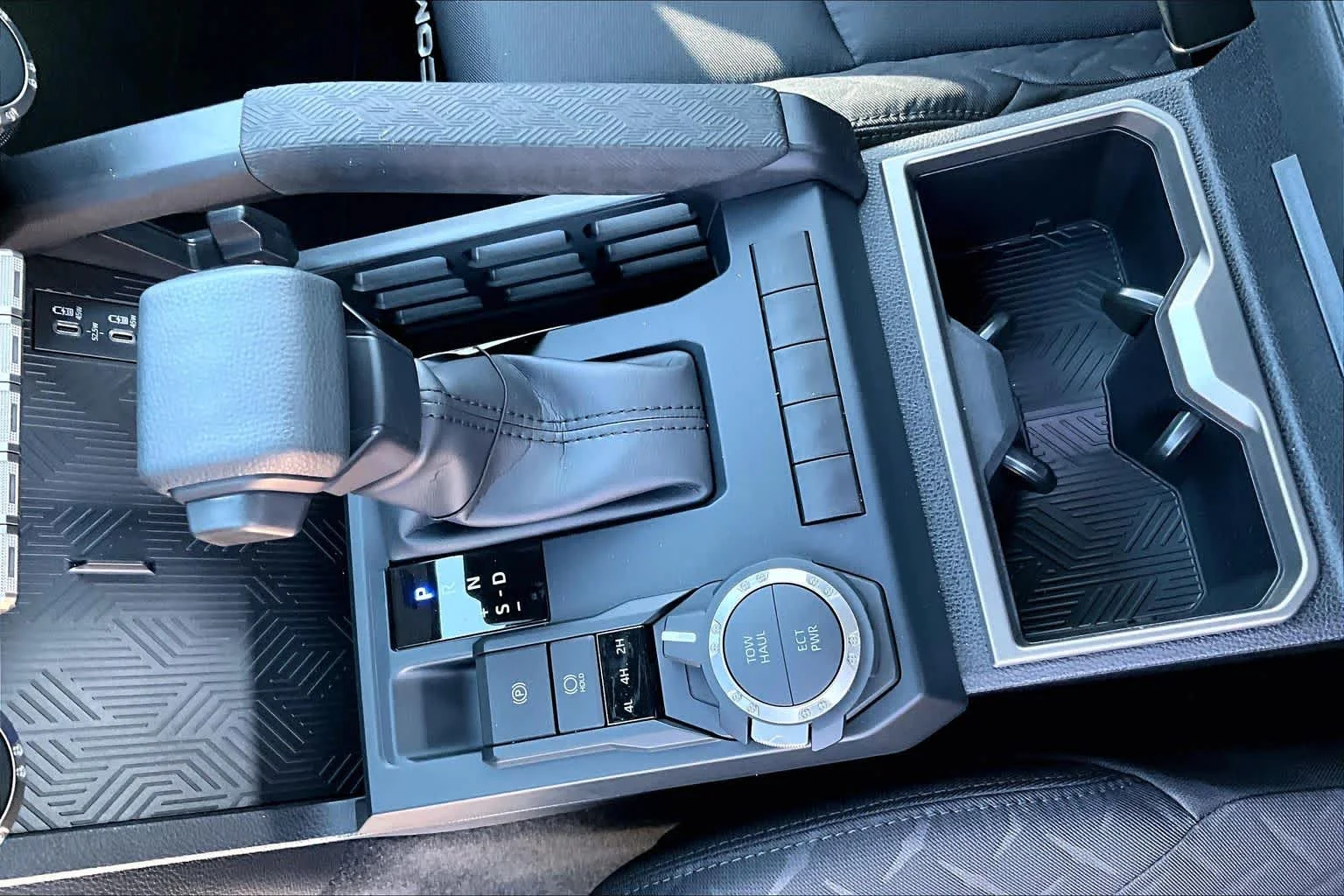 New 2026 Underground Toyota SR5 image 7