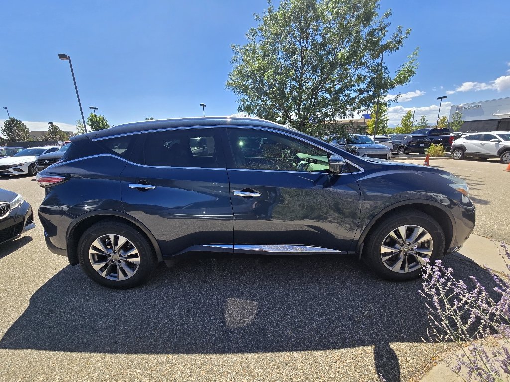 Used 2015 Arctic Blue Metallic Nissan SL image 18