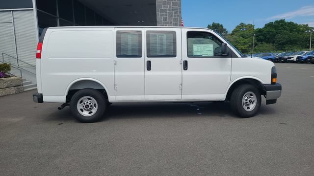 New 2026 Summit White GMC Work Van image 8