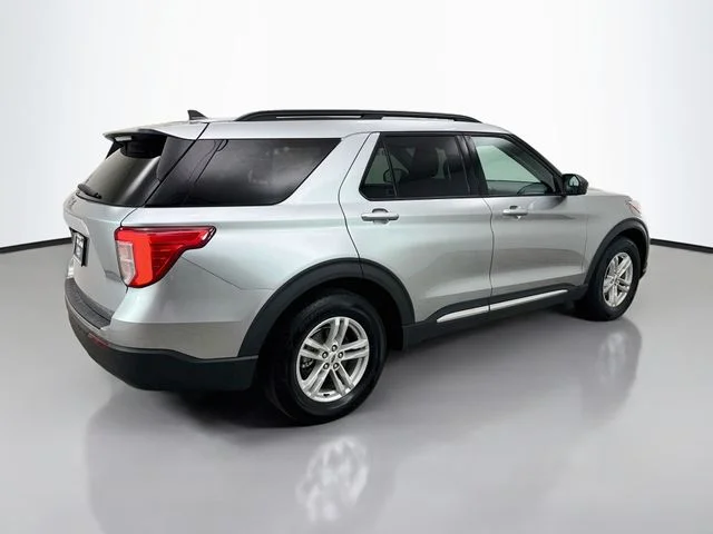 Used 2024 Silver Metallic Ford XLT image 7
