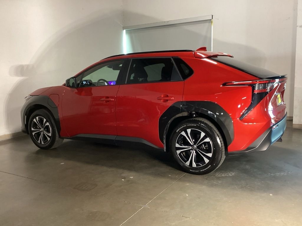 Used 2023 Red Toyota XLE image 9