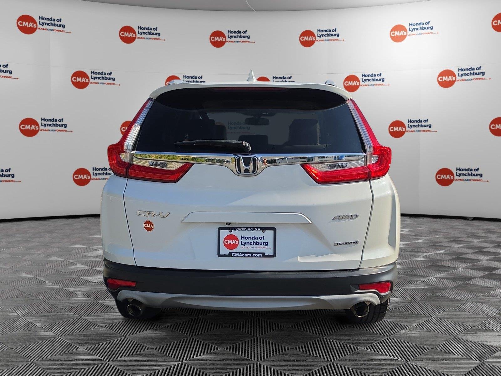 Used 2019 Platinum White Pearl Honda Touring image 4