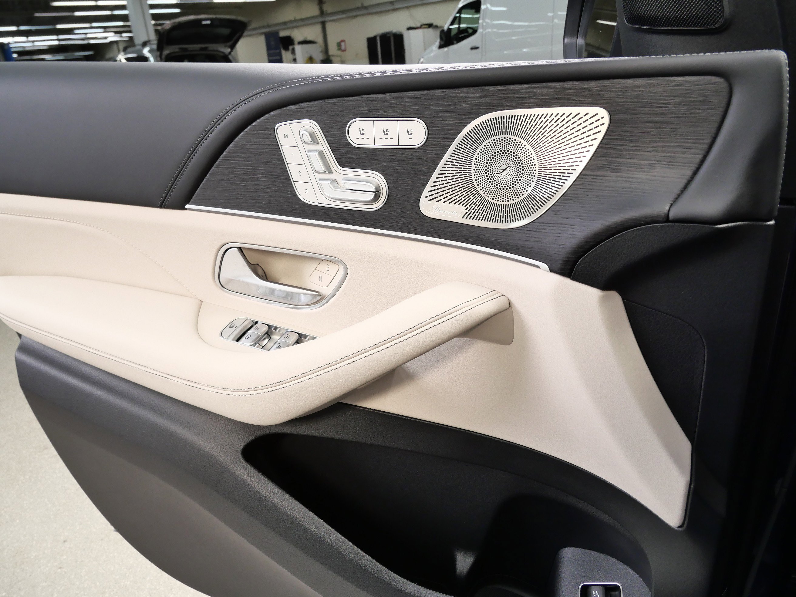 New 2026 Twilight Blue Metallic Mercedes-Benz AMG® GLE 53 4MATIC+ Coupe image 13