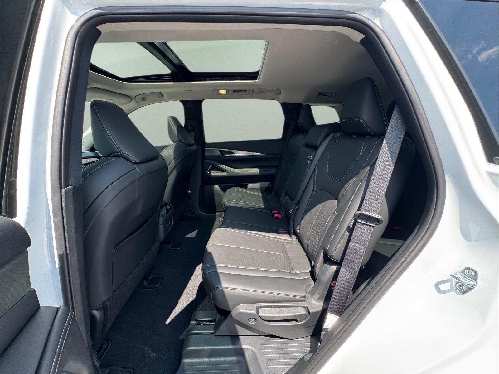 New 2027 Radiant White INFINITI Luxe AWD image 15
