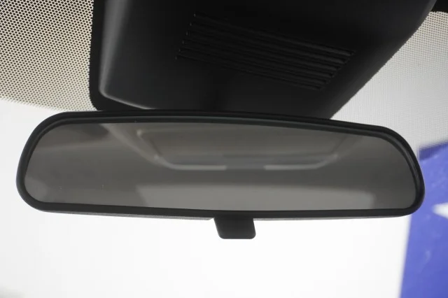 Used 2024  Nissan SV image 31