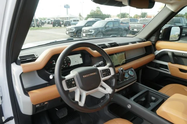 Used 2024 WHITE Land Rover S image 15