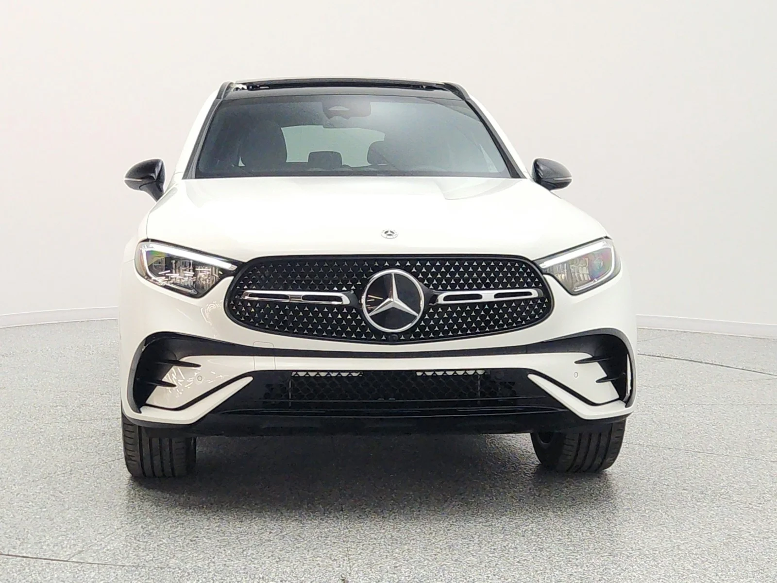 Certified Used 2025 Polar White Mercedes-Benz GLC 350e 4MATIC® SUV image 2