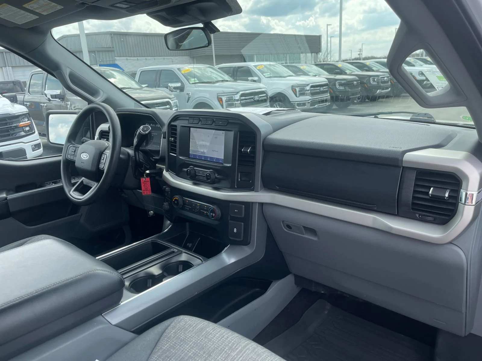 Used 2021 White Ford XLT image 17