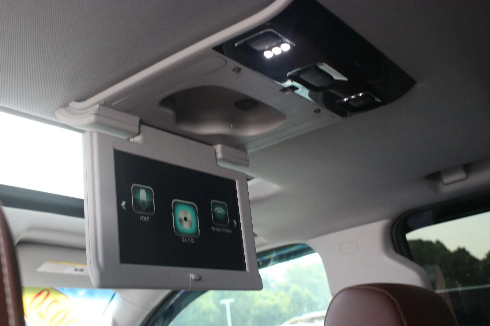 Used 2020 BLACK Chevrolet Premier image 32
