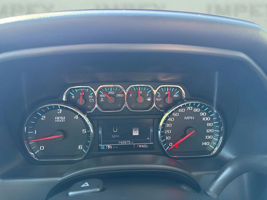 Used 2017 STONE BLUE METALLIC GMC SLT image 25
