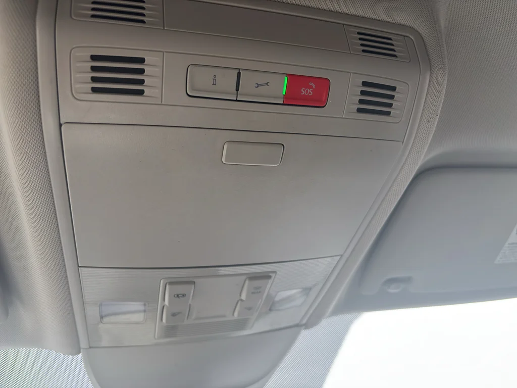 Used 2023 Gray Volkswagen SE image 25
