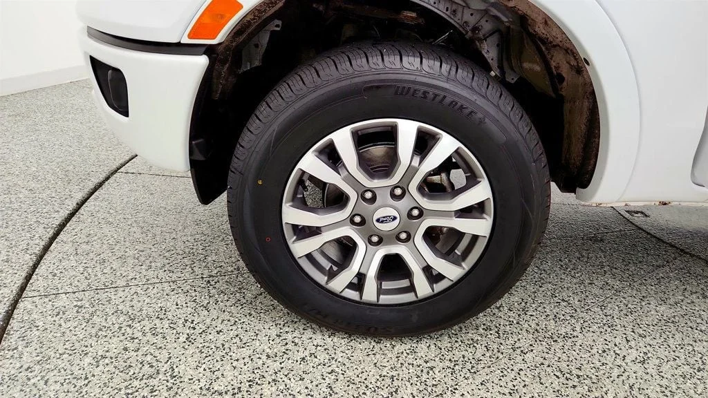 Used 2021 Oxford White Ford LARIAT 4WD SuperCab 6