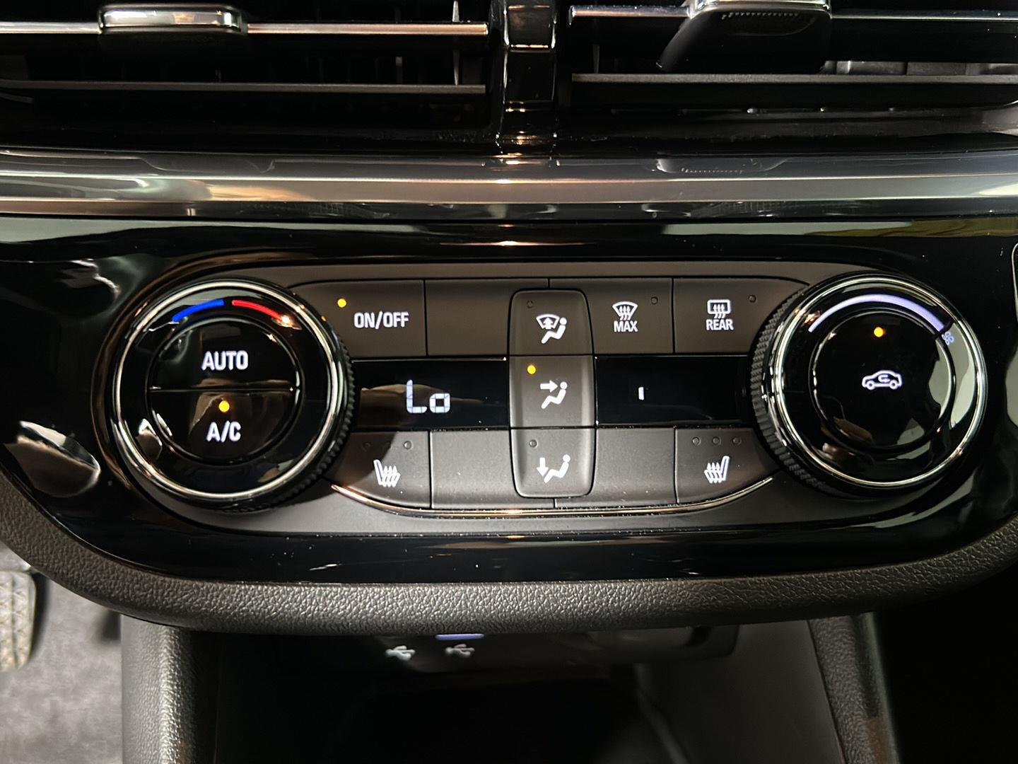 Used 2024 Moonstone Gray Metallic Buick Sport Touring image 19