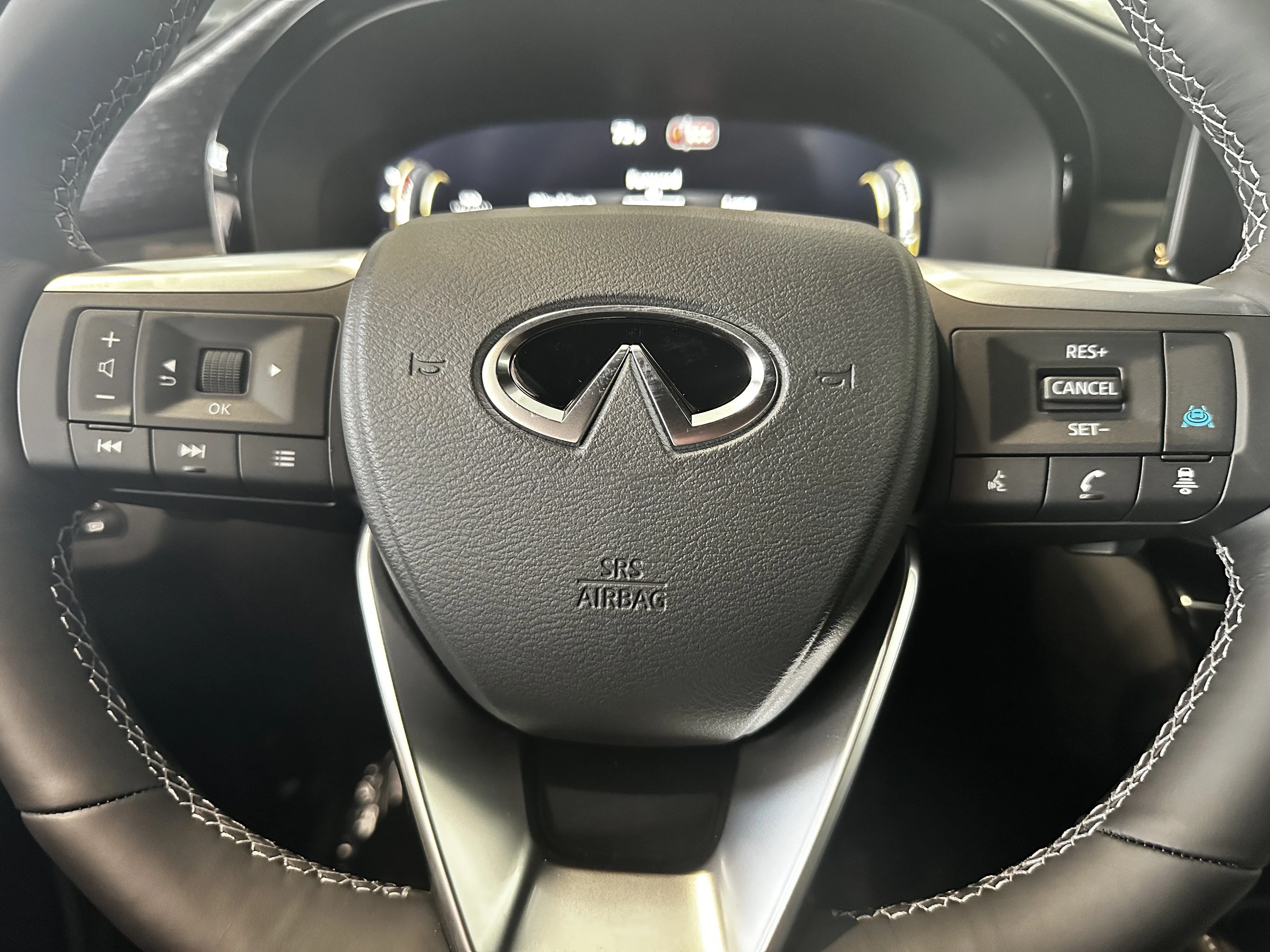 New 2027 2T DEEP EMRLD INFINITI Autograph AWD image 20