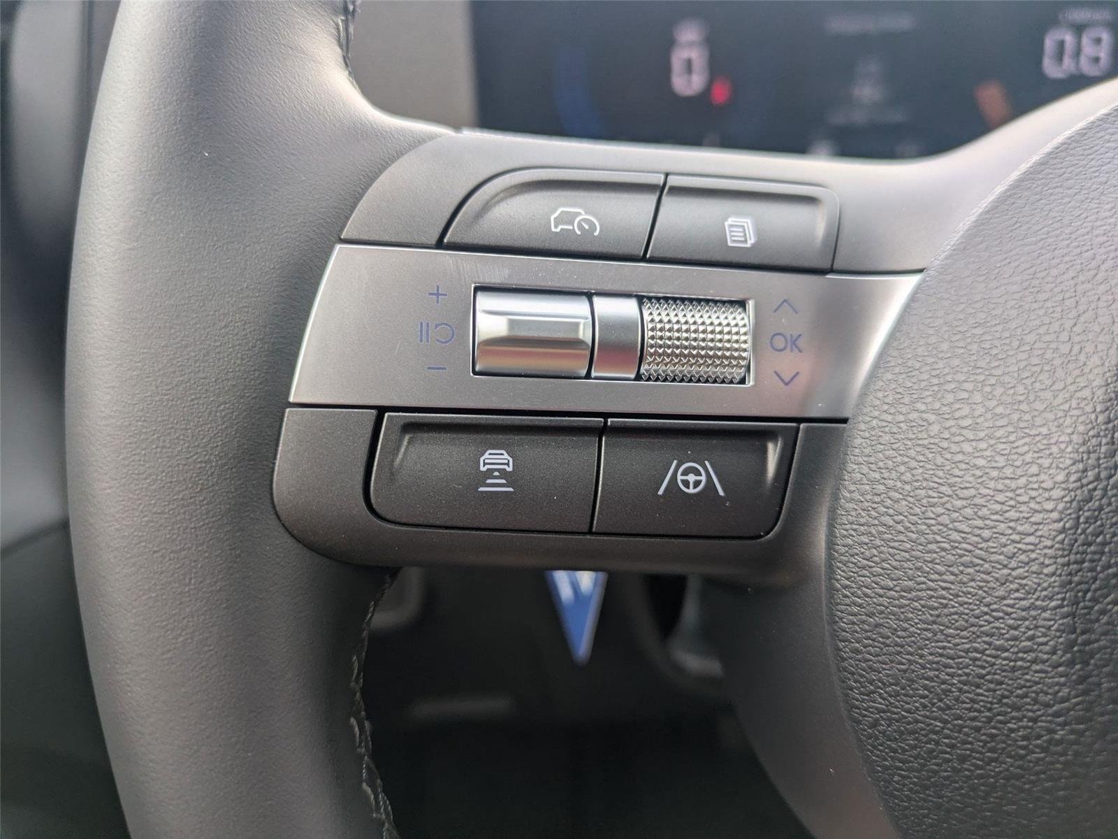 New 2026 Atlas White Hyundai SEL Premium image 12