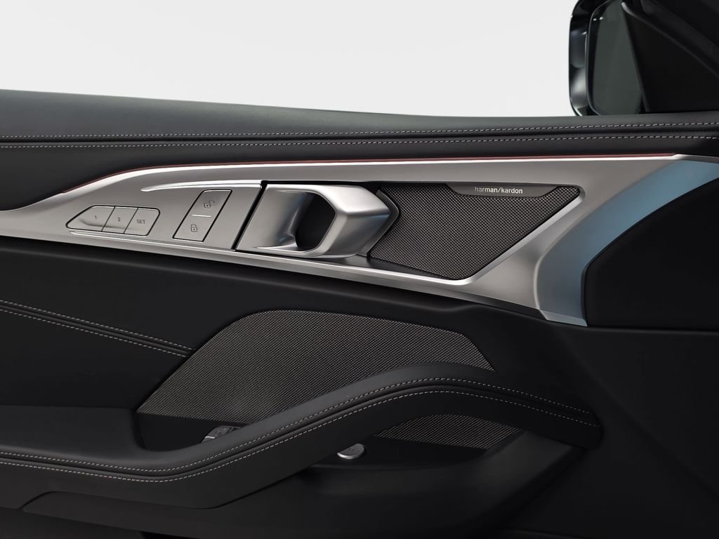 2026 BMW 8 Series M850i - Photo 27