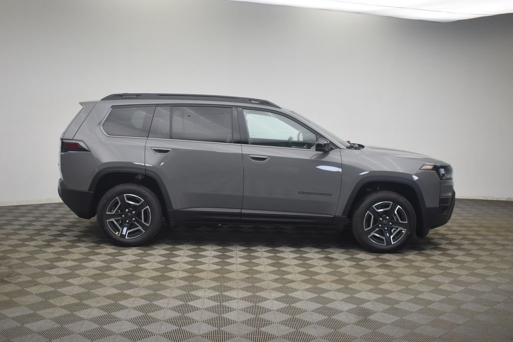 New 2026 Sting-Gray Clear-Coat Exterior Paint Jeep Limited image 3