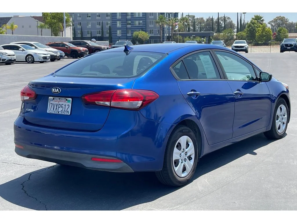Used 2017 Deep Sea Blue Kia LX image 7