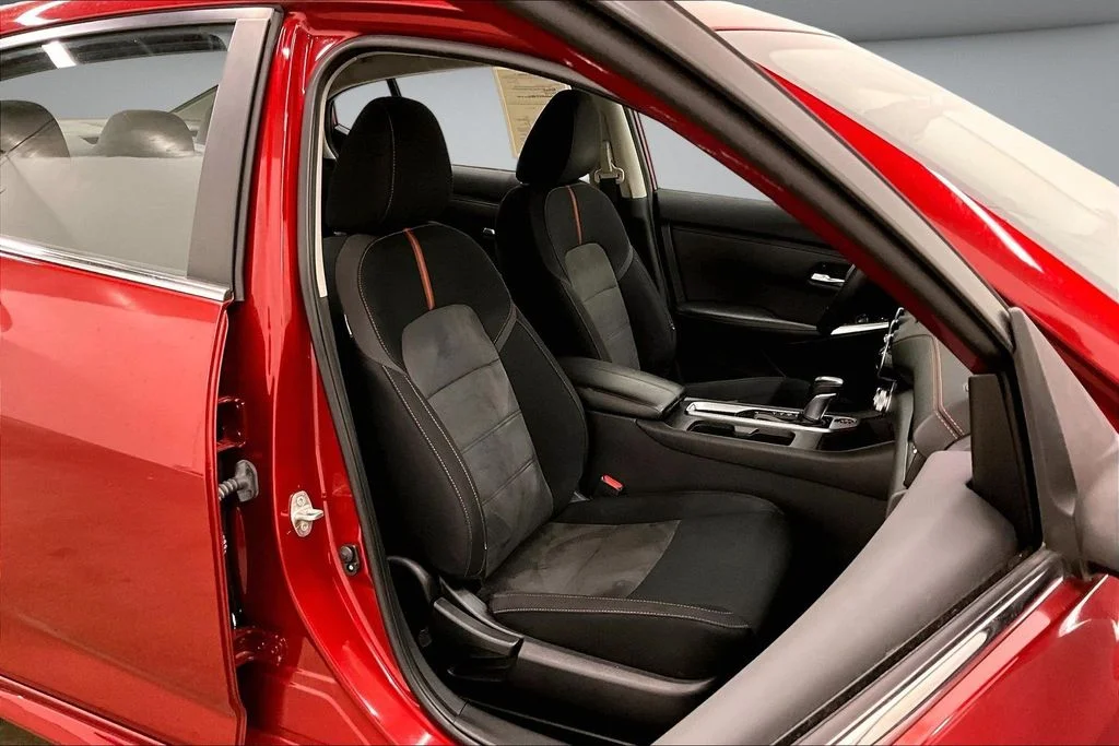 Used 2023 Red Nissan SR image 29