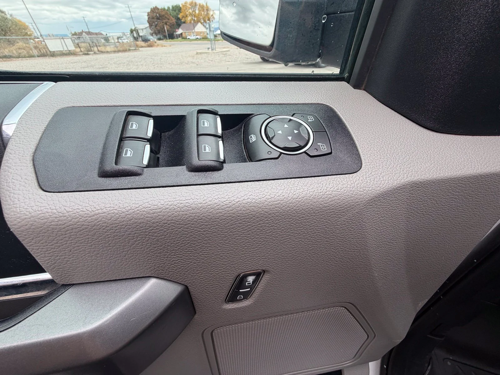 Used 2020 White Ford XLT image 14