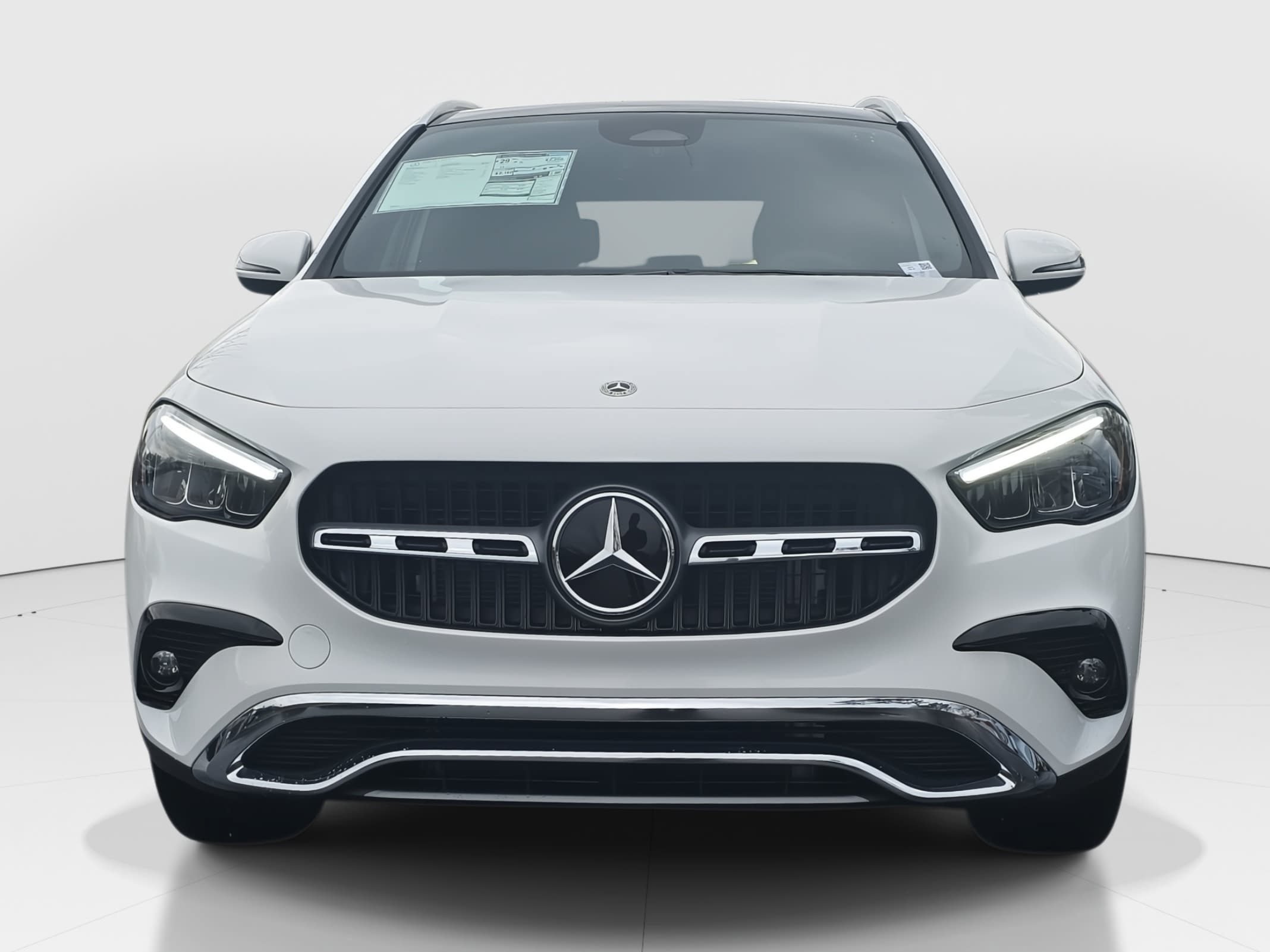 New 2026 Polar White Mercedes-Benz GLA250 image 2