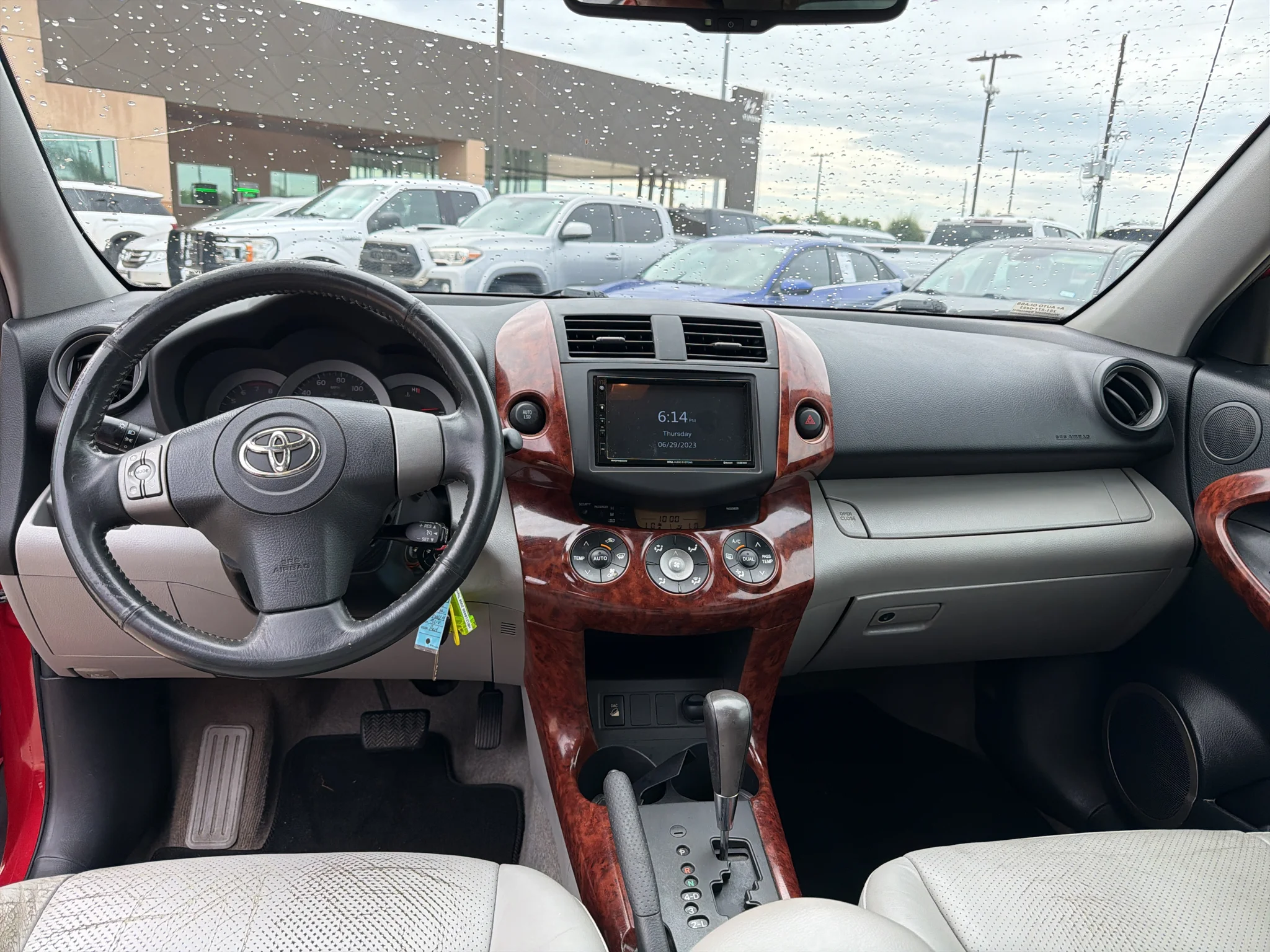 Used 2008 Barcelona Red Metallic Toyota Ltd image 23